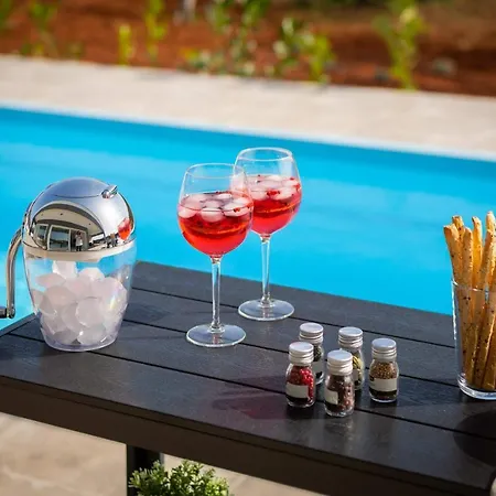 Millennium Villa Jezera