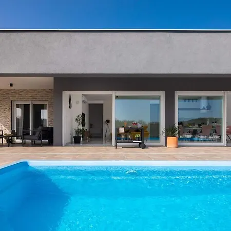 Millennium Villa Jezera