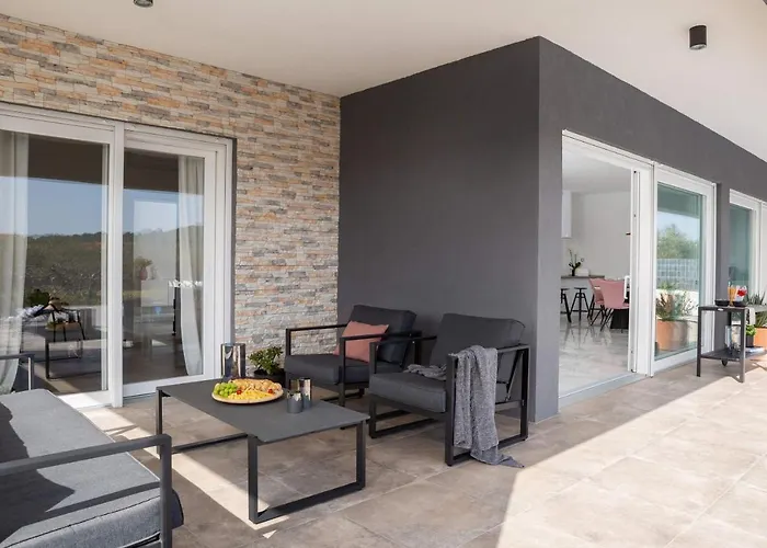 Millennium ヴィラ *